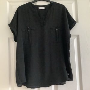 Woman’s short sleeve top by “Point Zero”